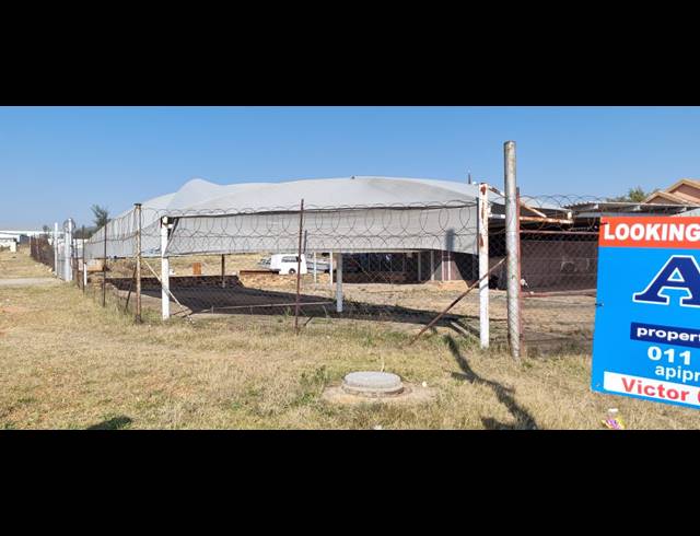 2,695M² VACANT LAND FOR SALE IN BOLTONIA